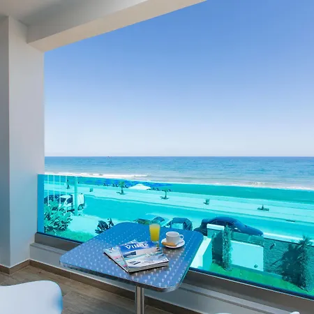 Golden Coast Seaside 아파트